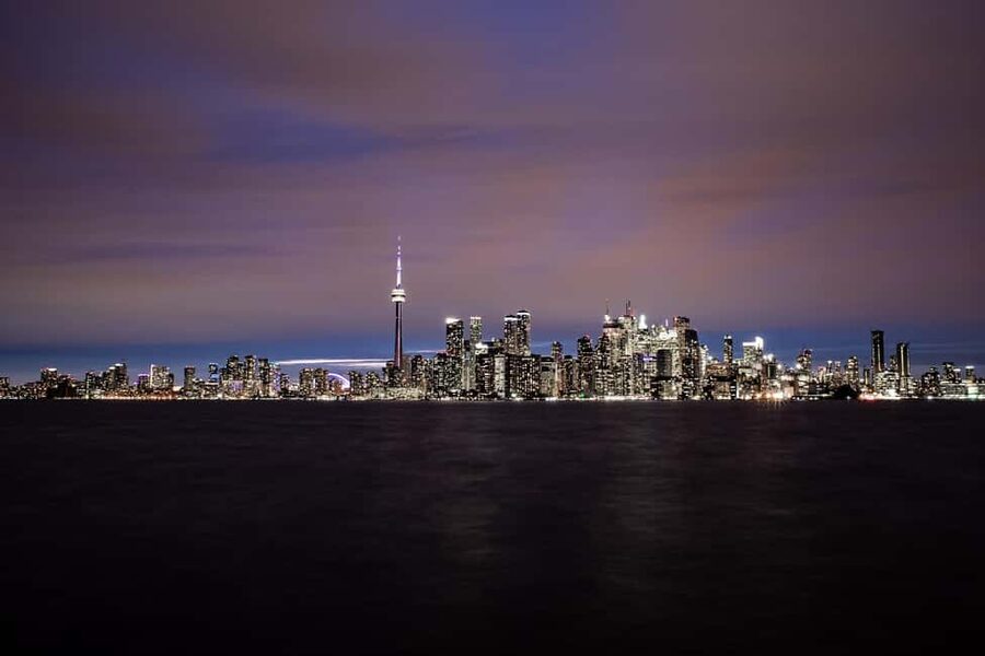 Toronto: True Tales of Toronto Harbour Audio Boat Tour - Warren Hoselton’s true tales of the harbour