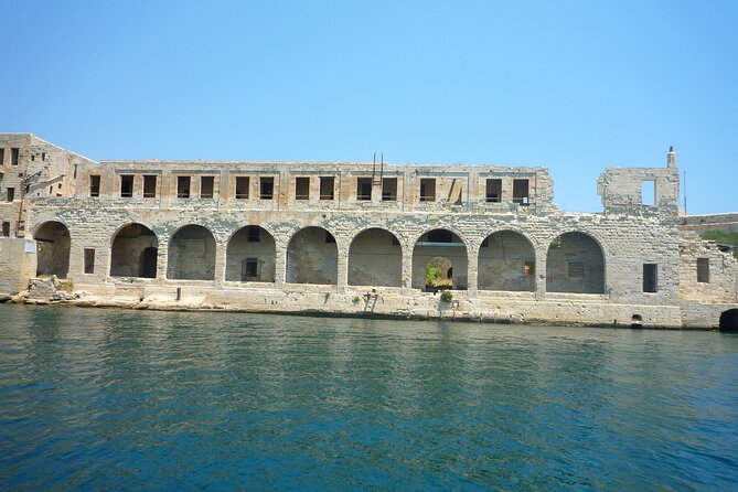 Valletta Harbour Cruise - Fort Ricasoli and the turn back