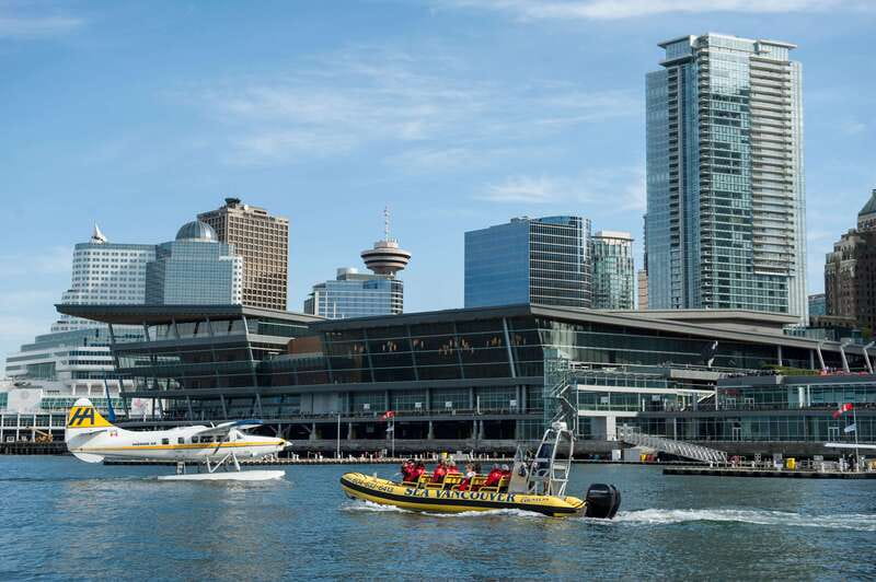 Vancouver: Waterfront Sightseeing Tour - City and Harbour - Burrard Inlet and the first burst of speed